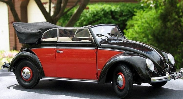 Sun Star Volkswagen Beetle Convertible 1949 DieCast Model in original box (6657)